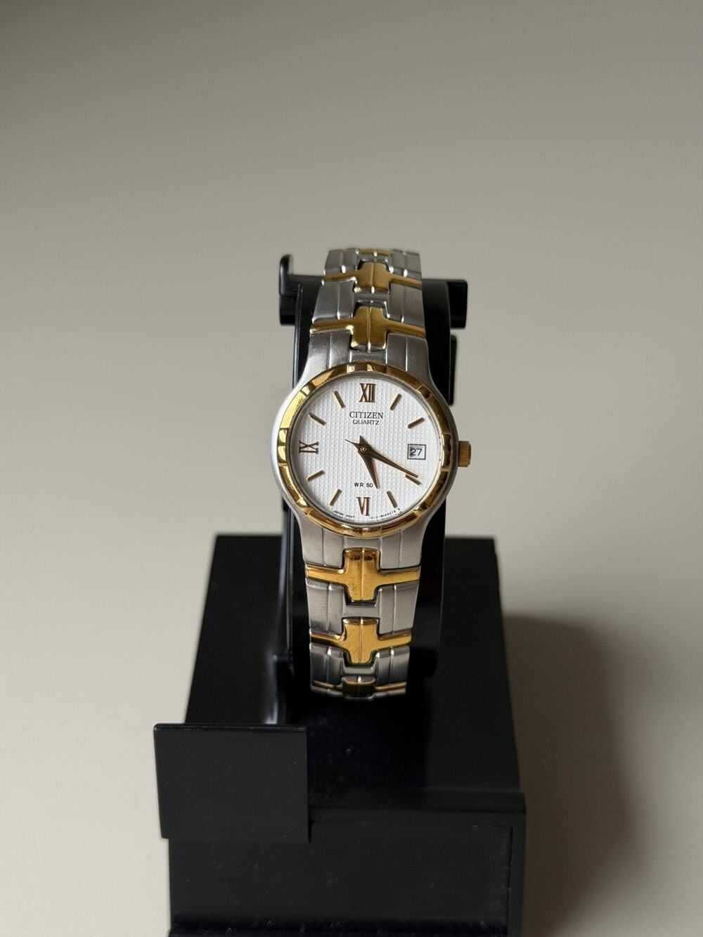 Citizen Women’s Y2K Quartz Watch White Dial Date Two Tone Gold Silver Retro 8" - Picture 1 of 15